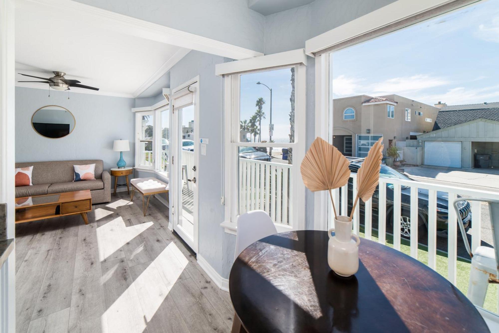 Pacific Bungalow In Oceanside With Backyard & Tiny House Exterior photo
