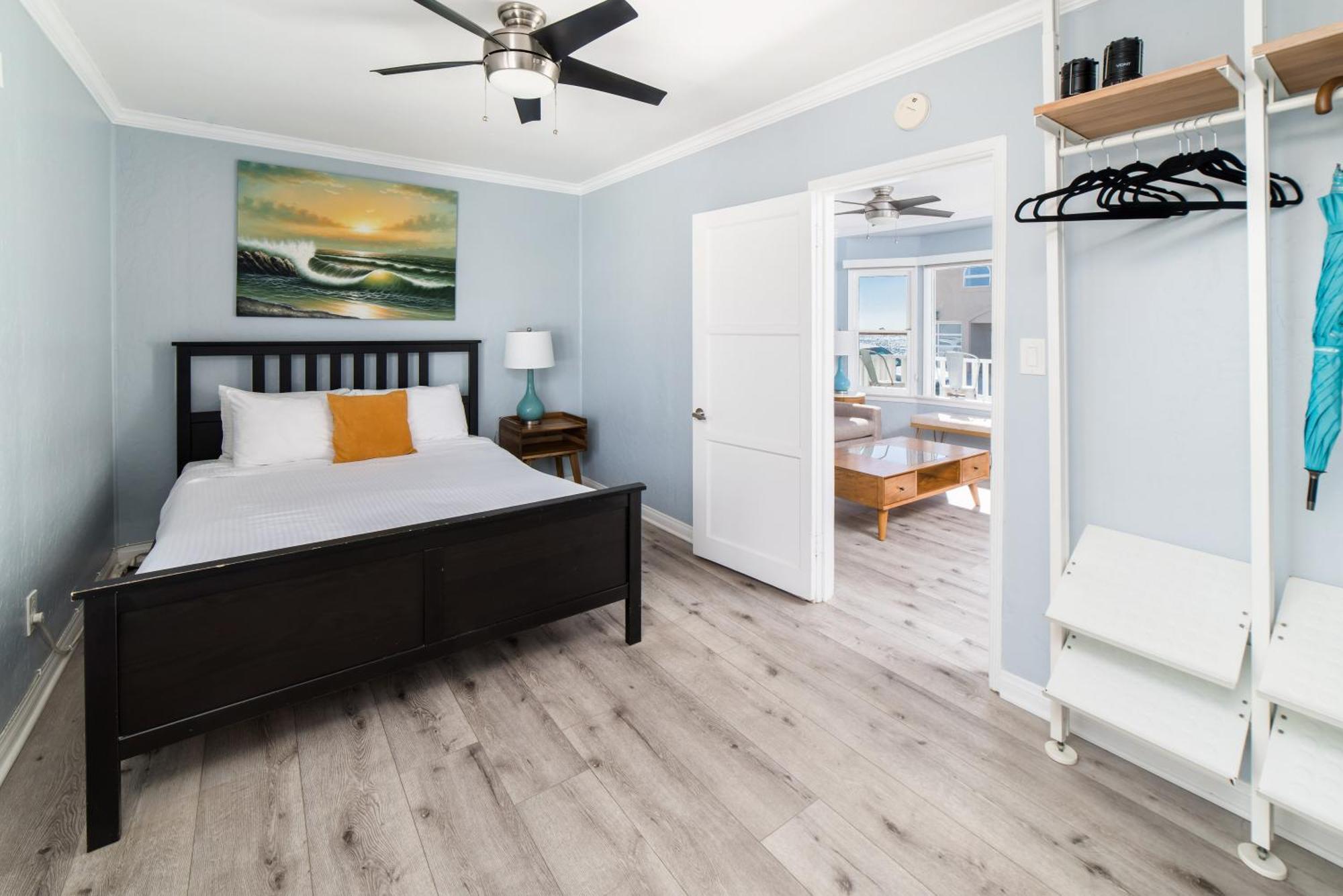 Pacific Bungalow In Oceanside With Backyard & Tiny House Exterior photo